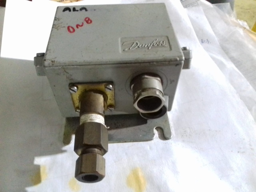 PRESSURE SWITCH NEW