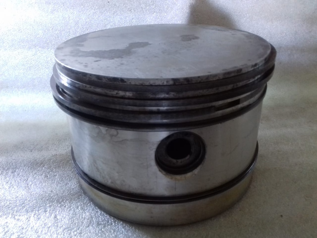 LP PISTON WITH PIN USED