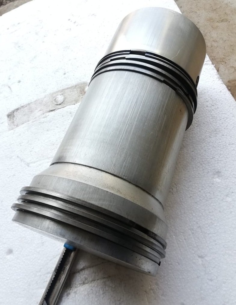 PISTON USED W-140