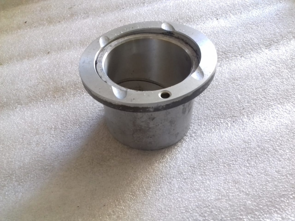 MAIN BEARING WITH DETACHABLE COLLAR